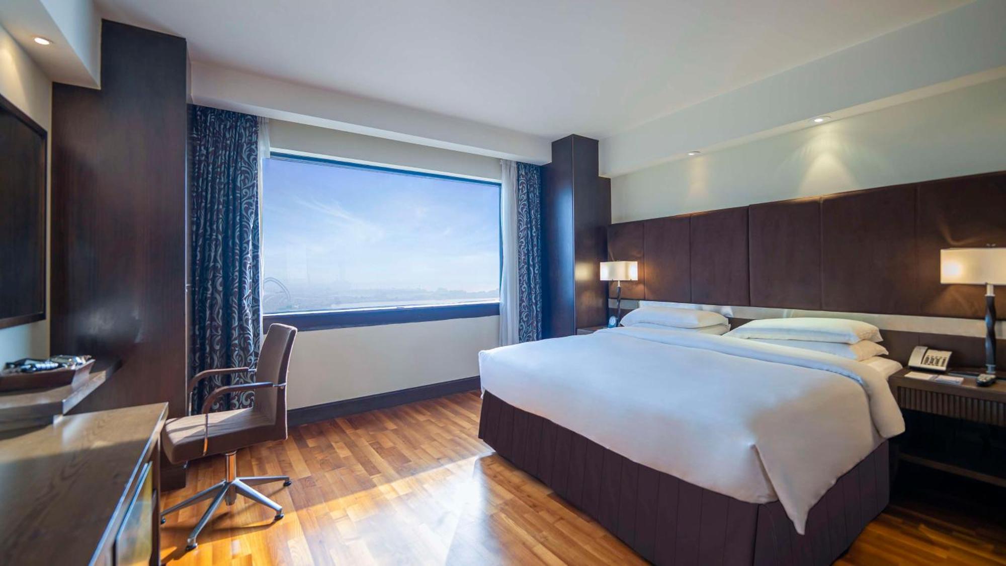 Hyatt Regency Dubai - Corniche Hotel Exterior photo
