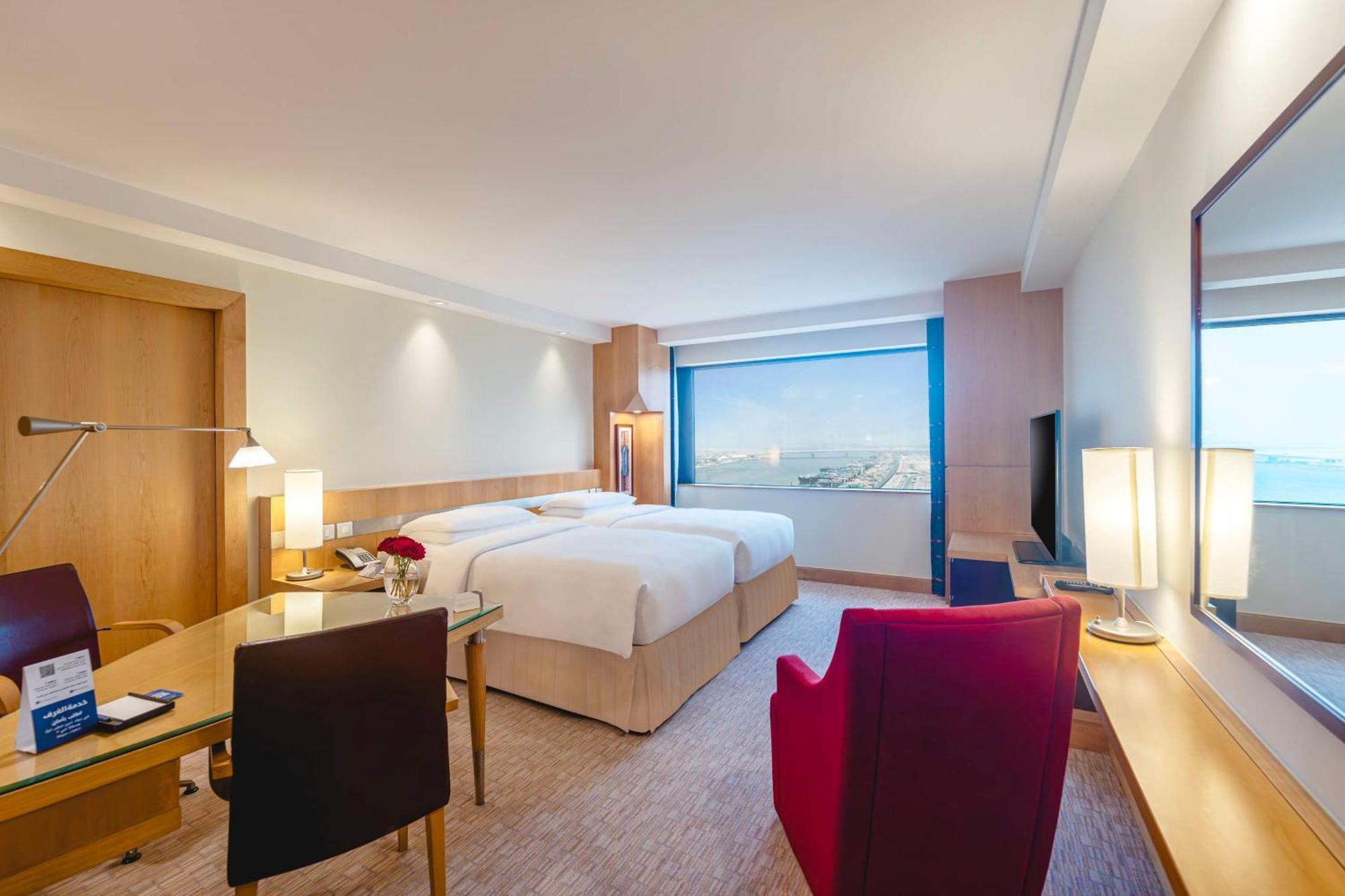 Hyatt Regency Dubai - Corniche Hotel Exterior photo
